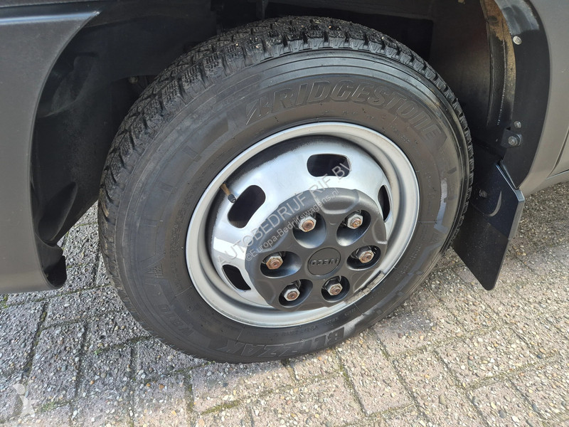Furgoneta Iveco 35C18 N1/ Oprijwagen/ 2.3T...
