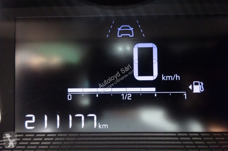 Véhicule utilitaire Peugeot STE 1,5 HDI 100