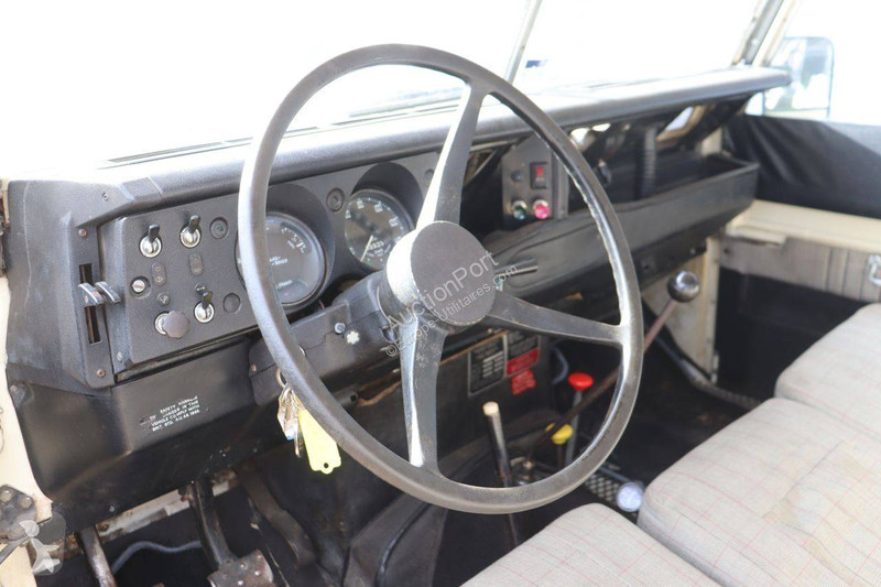 Véhicule utilitaire Land Rover