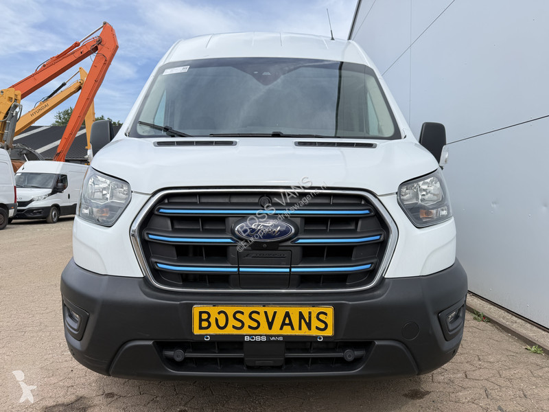 Véhicule utilitaire Ford 68kWh 184PK L3H3 317km...