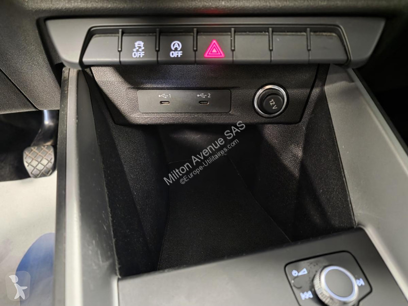 Véhicule utilitaire Audi Allstreet 1.0 30 TFSI...