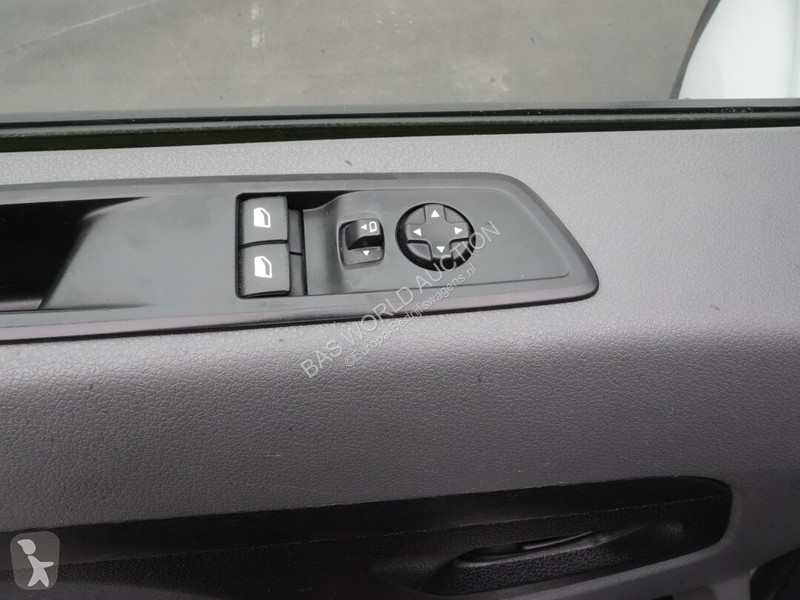 Véhicule utilitaire Opel 177PK