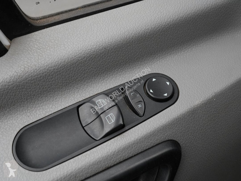 Véhicule utilitaire Mercedes 413 CDI