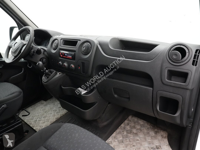 Véhicule utilitaire Opel 145PK