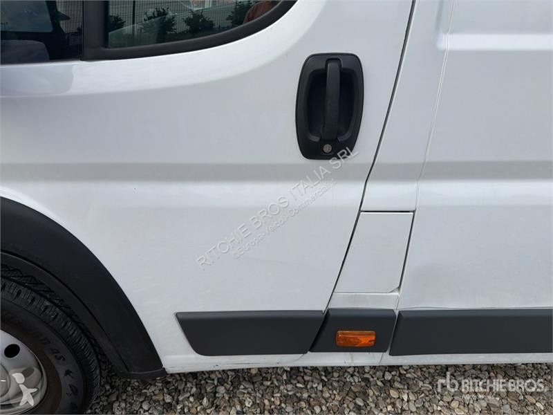 Véhicule utilitaire Opel 2.2
