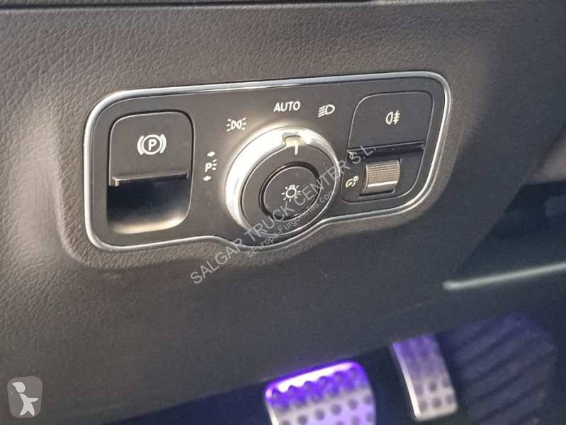 Комерційні автомобілі Mercedes 200