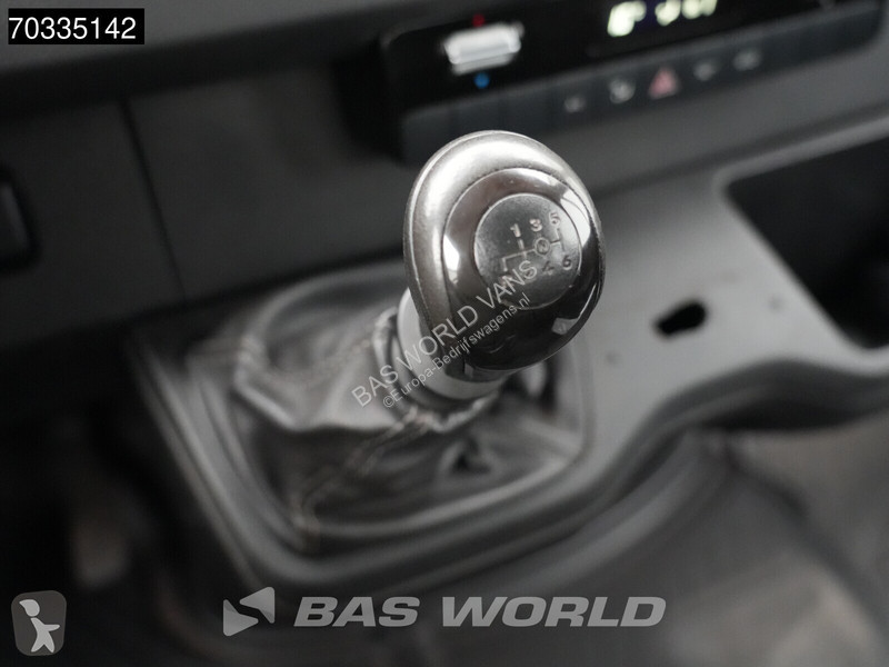 Комерційні автомобілі Mercedes 311 CDI Chassis...