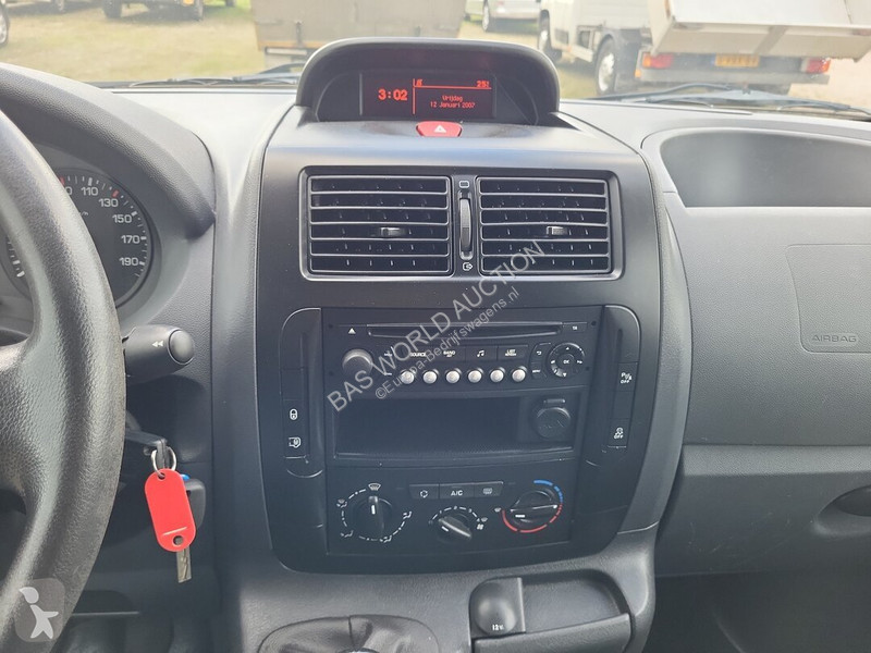 Furgoneta Peugeot 128pk