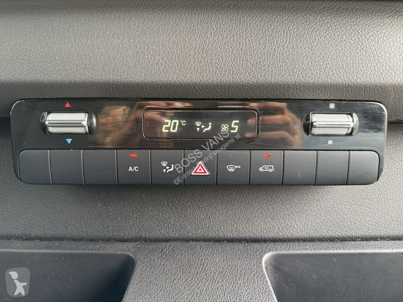 Лекотоварен автомобил Mercedes 312 55kWh L2H2...