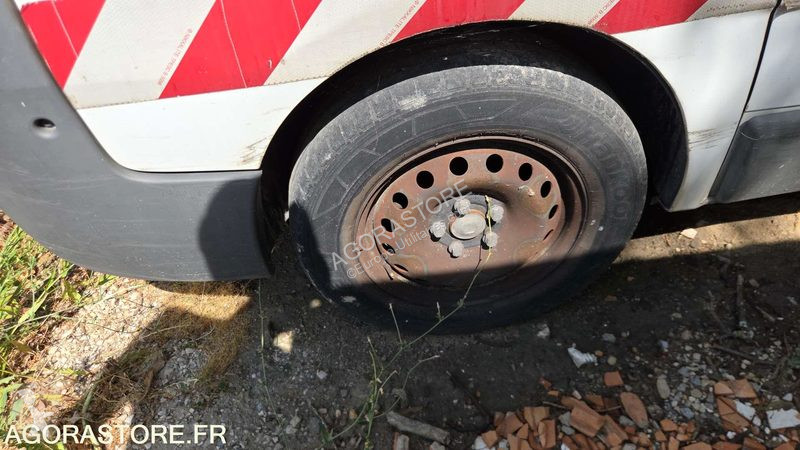 Лекотоварен автомобил Renault TRAFIC