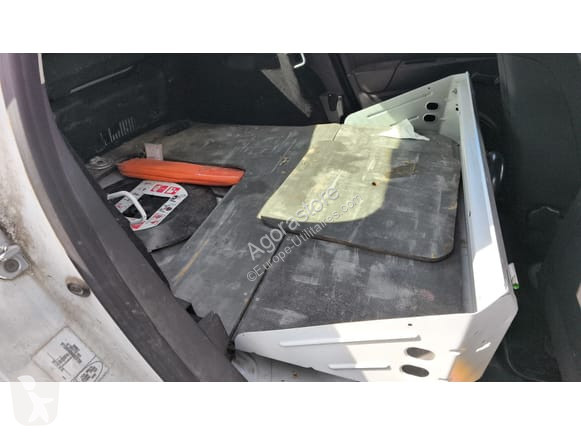 Лекотоварен автомобил Renault CLIO