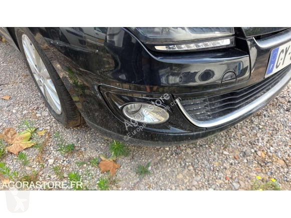 Коммерческий автомобиль
