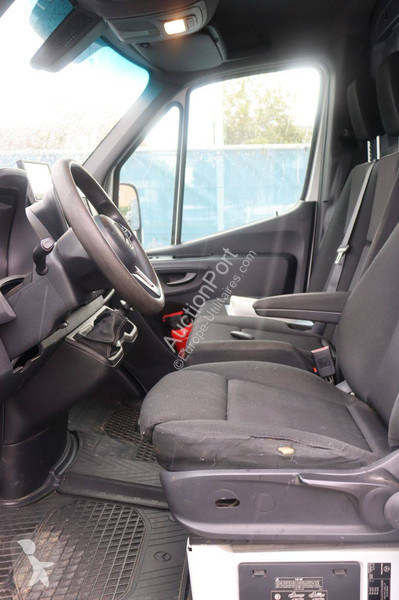 Mercedes 316 CDI van