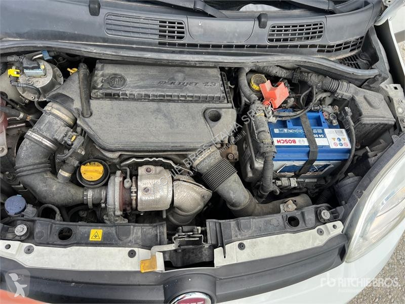 Veículo utilitário Fiat Cargo Van