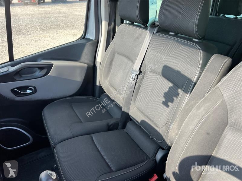 Veículo utilitário Renault 9 Passenger Van