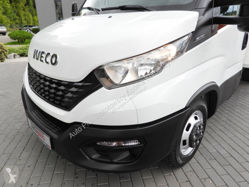 Veículo utilitário Iveco 35C14 DAILY