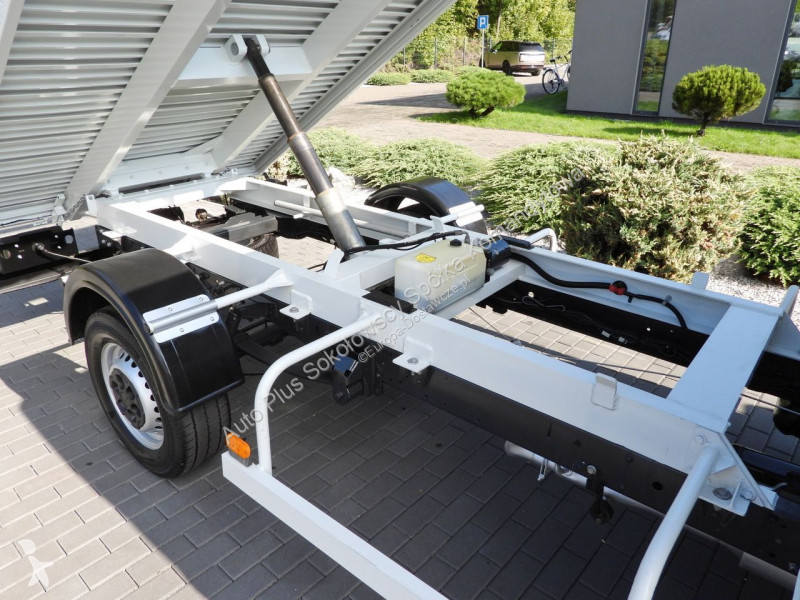 Veículo utilitário Iveco 35S14 DAILY