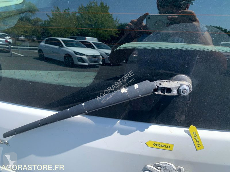 Véhicule utilitaire Peugeot RIFTER