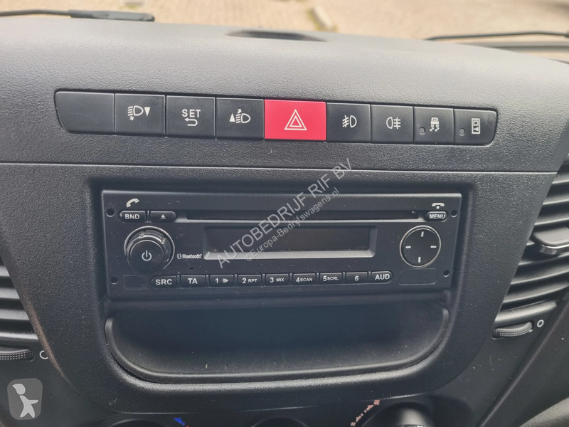 Užitkové vozidlo Iveco 35C15 3.0D/ Kipper/ Airco