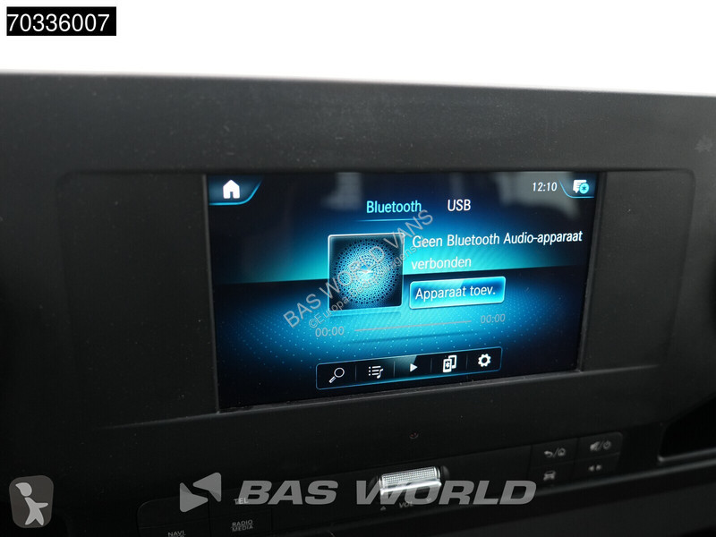 Коммерческий автомобиль Mercedes 311 CDI Open...