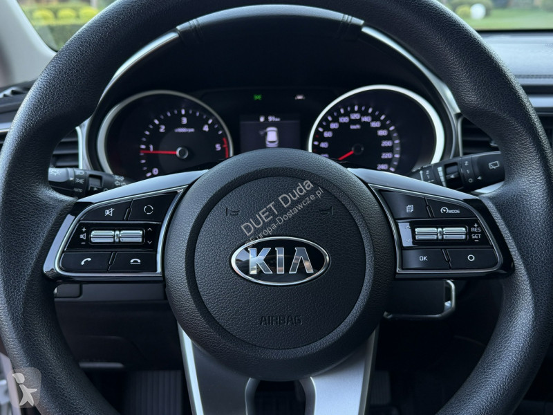 Samochód dostawczy KIA