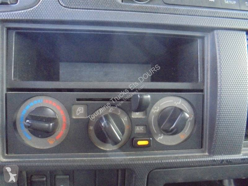 Véhicule utilitaire Renault 130 2.5 DCI