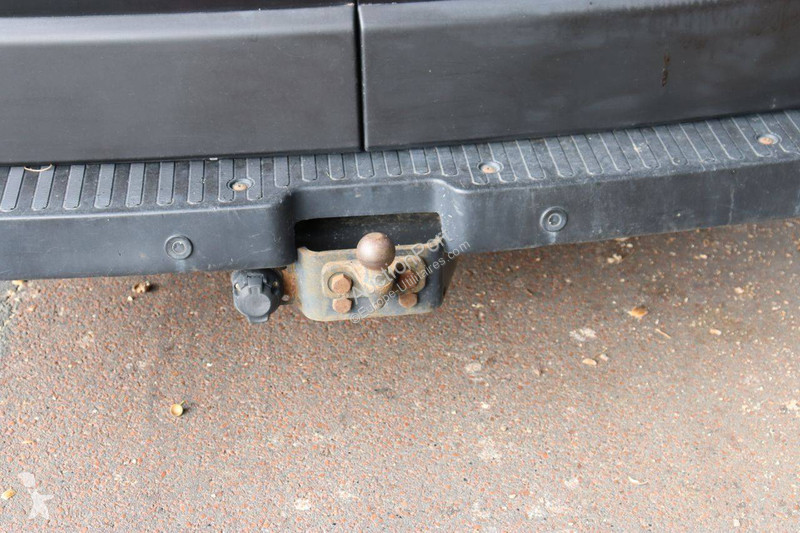 Véhicule utilitaire Nissan