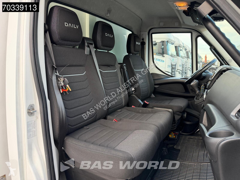 Véhicule utilitaire Iveco 50C18 3.0L Automatik...