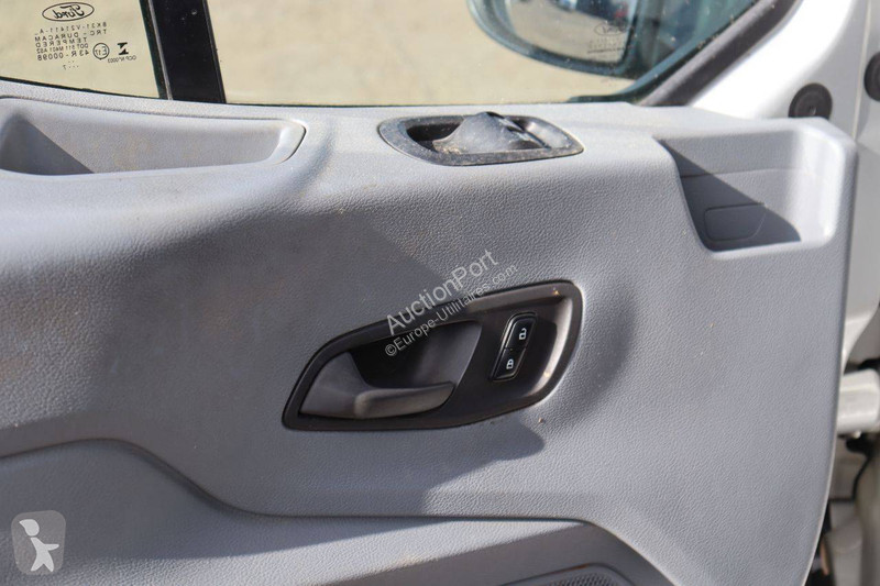 Véhicule utilitaire Ford