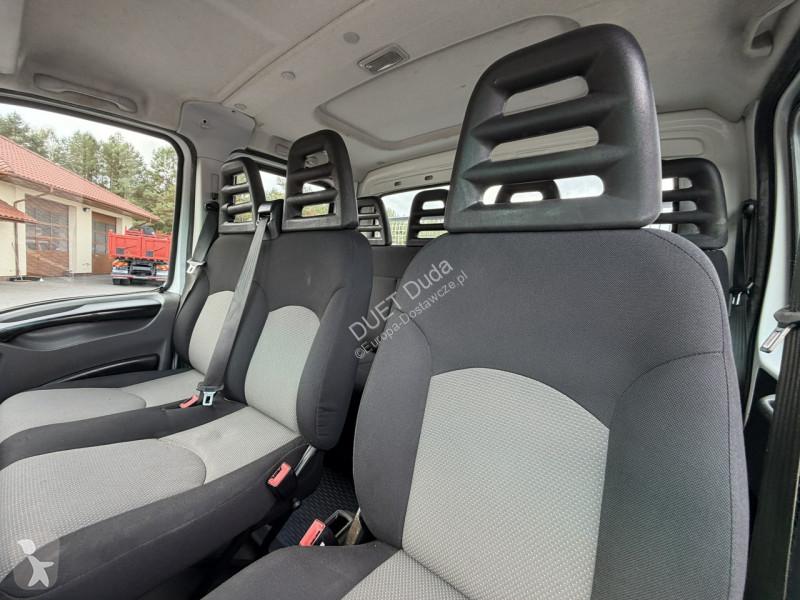 Véhicule utilitaire Iveco 70C18 V H
