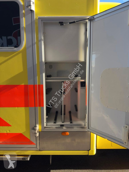 Véhicule utilitaire Mercedes 519 Cdi Hospi...