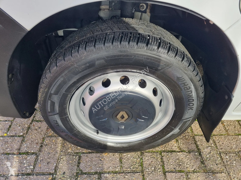 Véhicule utilitaire Renault 2.3 dci 146 pk...