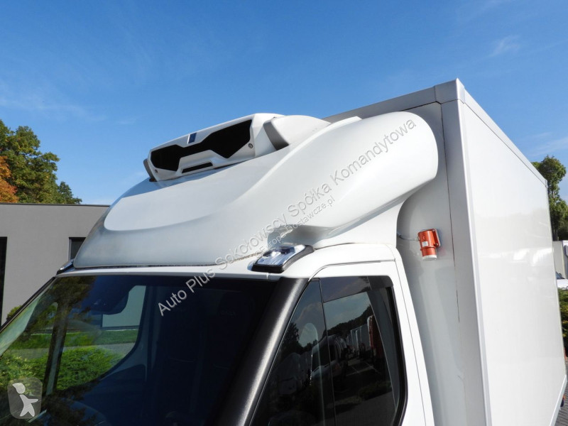 Véhicule utilitaire Iveco 35S16 DAILY