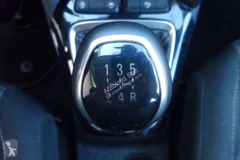 Véhicule utilitaire Opel 1,2 i 75