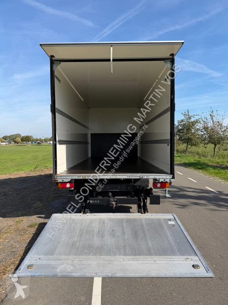 Mitsubishi FUSO FUSO truck