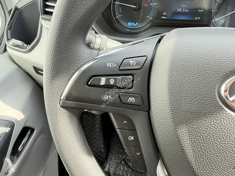 Véhicule utilitaire Maxus e 9 65kWh 204PK e 9