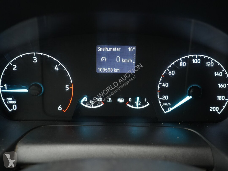 Véhicule utilitaire Ford 170pk