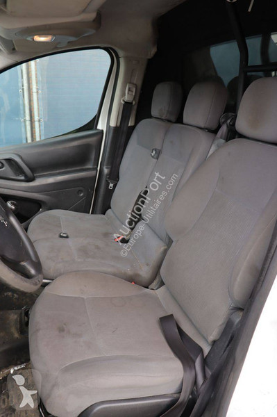 Véhicule utilitaire Peugeot