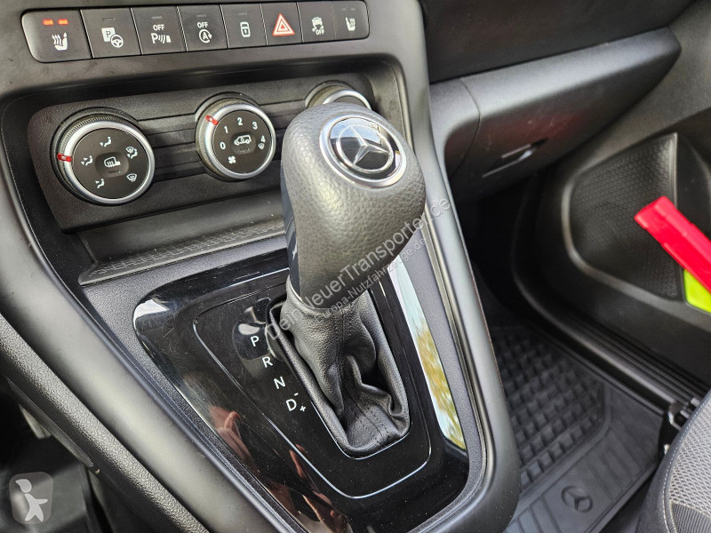 Véhicule utilitaire Mercedes 110 CDI...