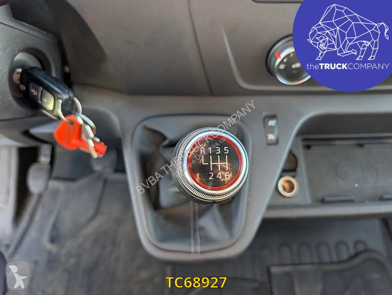Véhicule utilitaire Renault 2.3 DCI KOFFER MET...