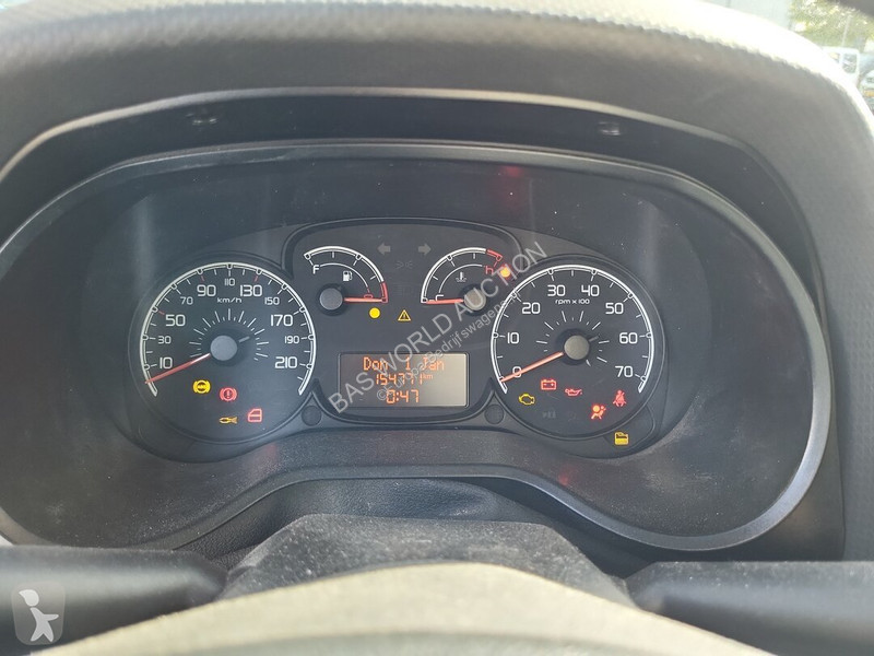 Véhicule utilitaire Fiat 90pk Doblò