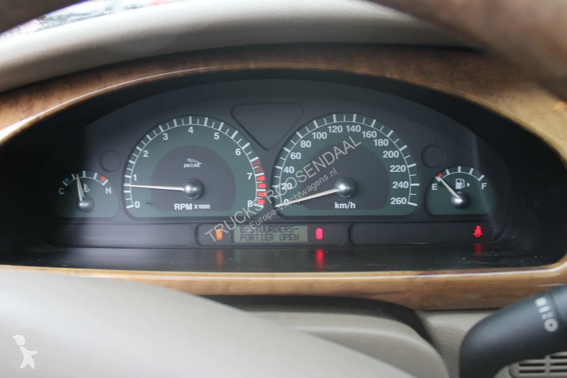 Véhicule utilitaire Jaguar 3.0 V6 EXECUTIVE...