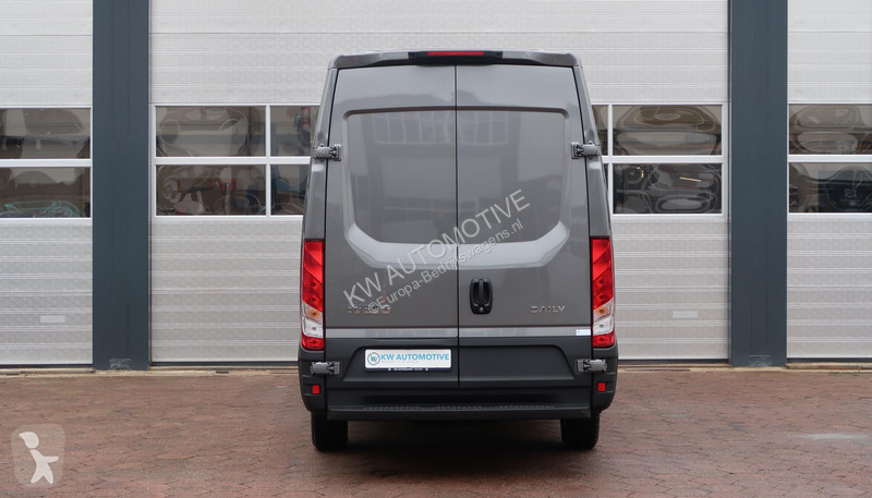 Bedrijfswagen Iveco 35S18HV 3.0 L2H2 BPM VRIJ/...