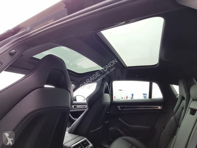 Véhicule utilitaire Porsche
