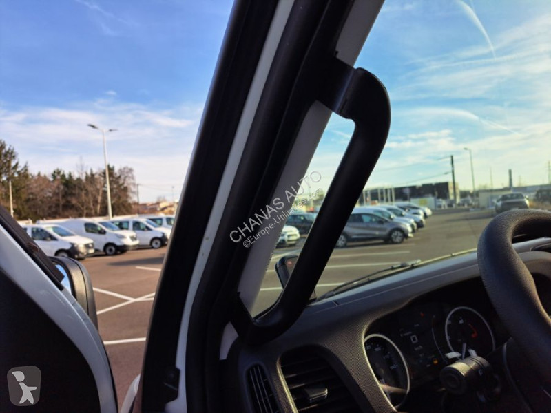 Autoutilitară Iveco 35C18 180CV 3L PLATEAU...