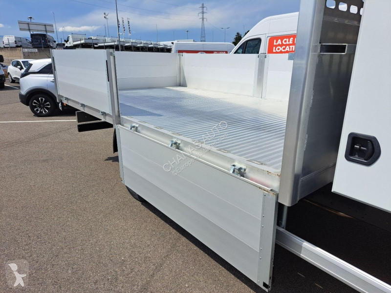 Autoutilitară Iveco 35C18 180CV 3L ALUMINIUM...