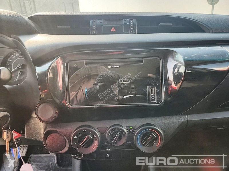 Véhicule utilitaire Toyota Hilux
