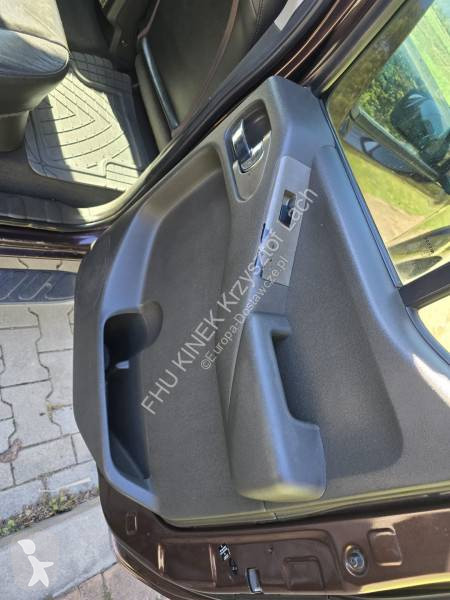 Véhicule utilitaire Nissan
