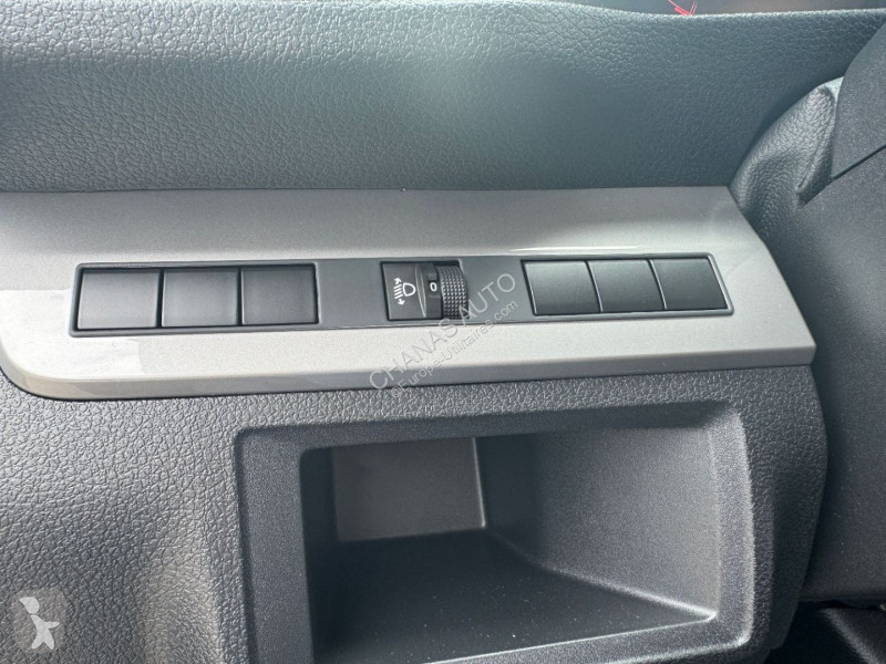 Užitkové vozidlo Peugeot XL 2.0 BLUEHDI 180 EAT8