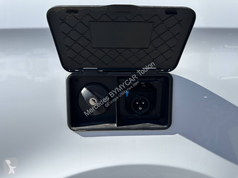 Véhicule utilitaire Mercedes Marco Polo 250d...